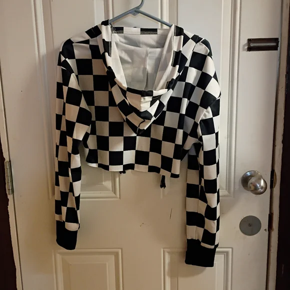 2/$10 Checkered Black and White Cropped Hoodie Size Medium - Picture 6 of 9